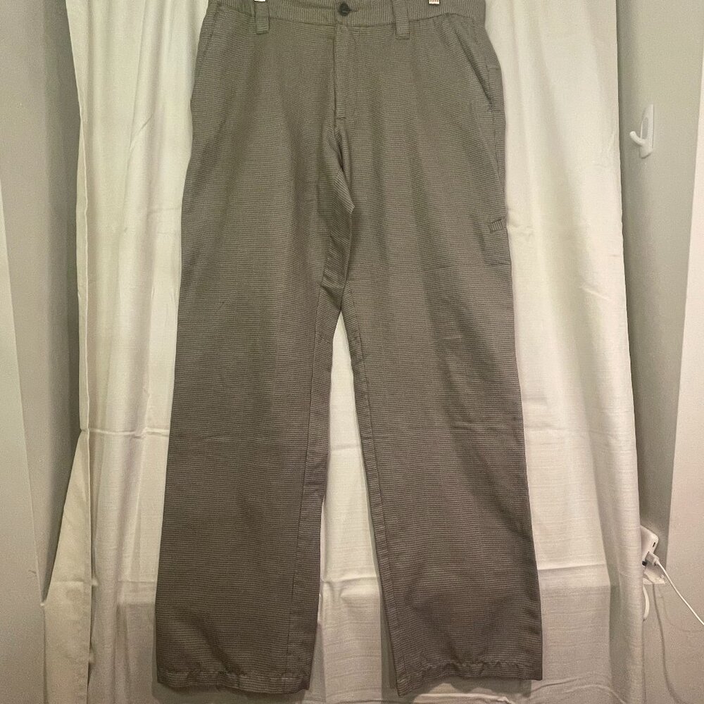 PA7023- Oakley Men’s Performance Pants  34W 32L  Gray Check  Golf